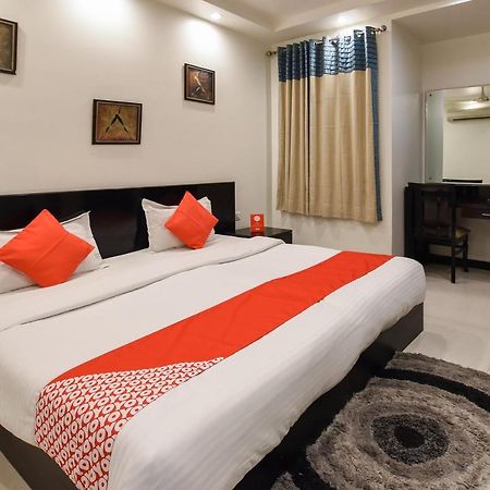 Oyo Flagship 18940 Hotel Swathi Ню Делхи Екстериор снимка
