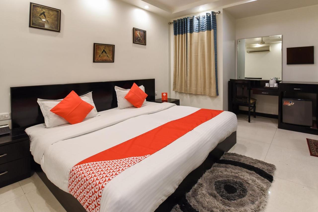 Oyo Flagship 18940 Hotel Swathi Ню Делхи Екстериор снимка